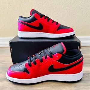 NEW! Unisex Nike Air Jordan 1 Low Reverse Bred Pebbled Swoosh Sneakers